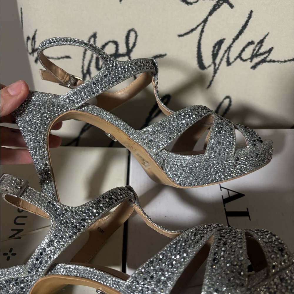 Thalia Sodi Womens VERRDA2 Fabric PEEP Toe Bridal Slingback Silver Size 9.5 - Picture 4 of 12